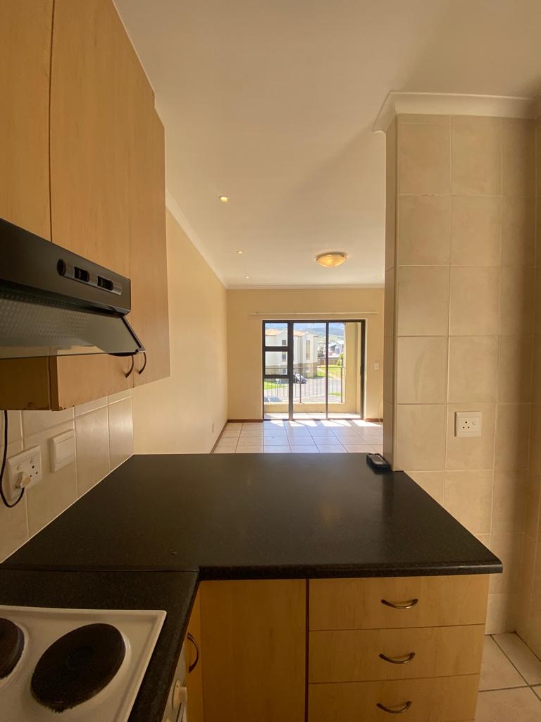 To Let 2 Bedroom Property for Rent in Guldenland Western Cape